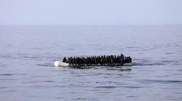 Emigration clandestine : un patrouilleur de la Marine nationale intercepte deux pirogues en mer avec 186 migrants clandestins à bord